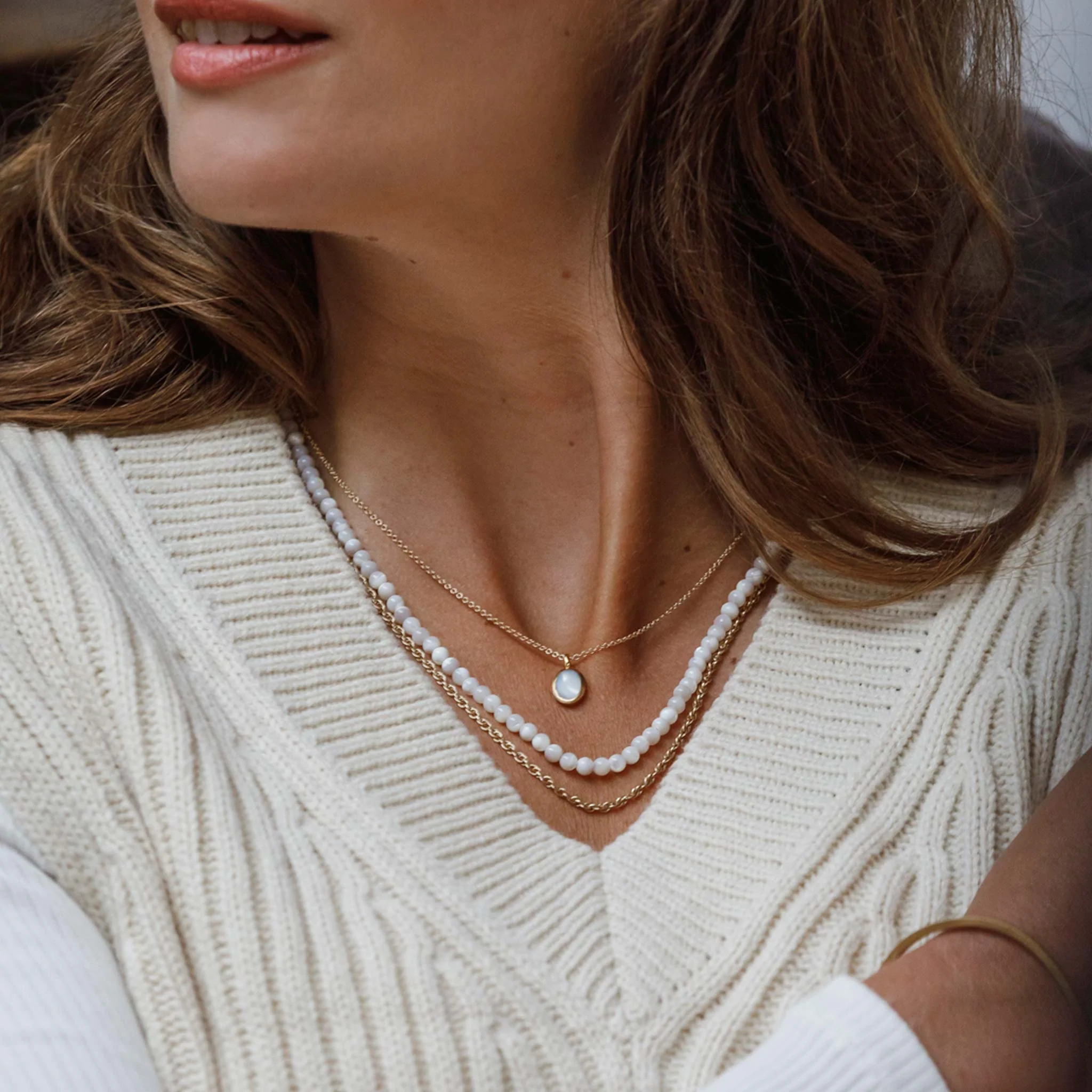 Engravable Mother of Pearl Cheval Necklace - Image 3