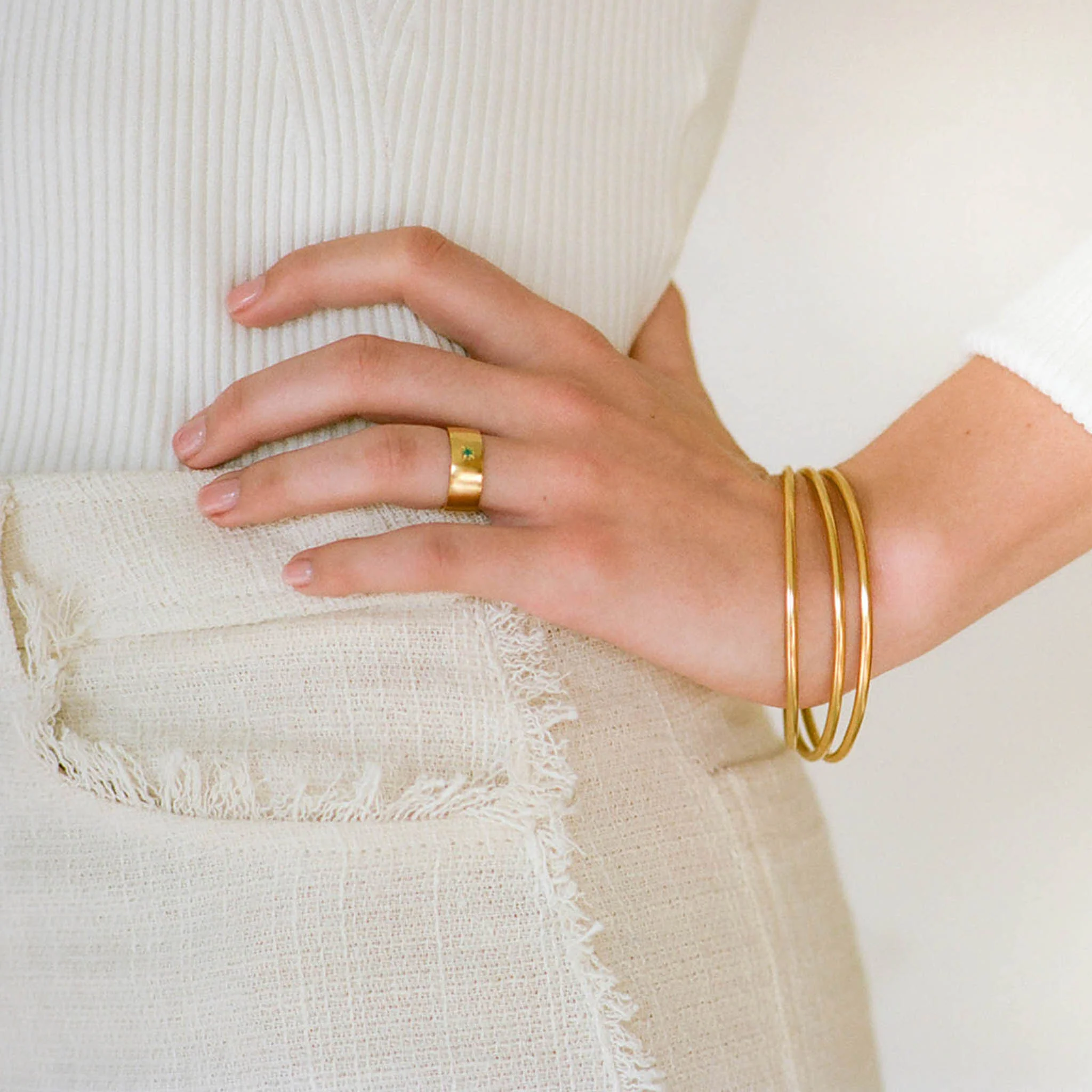 Silke Gold Bangle - Image 3